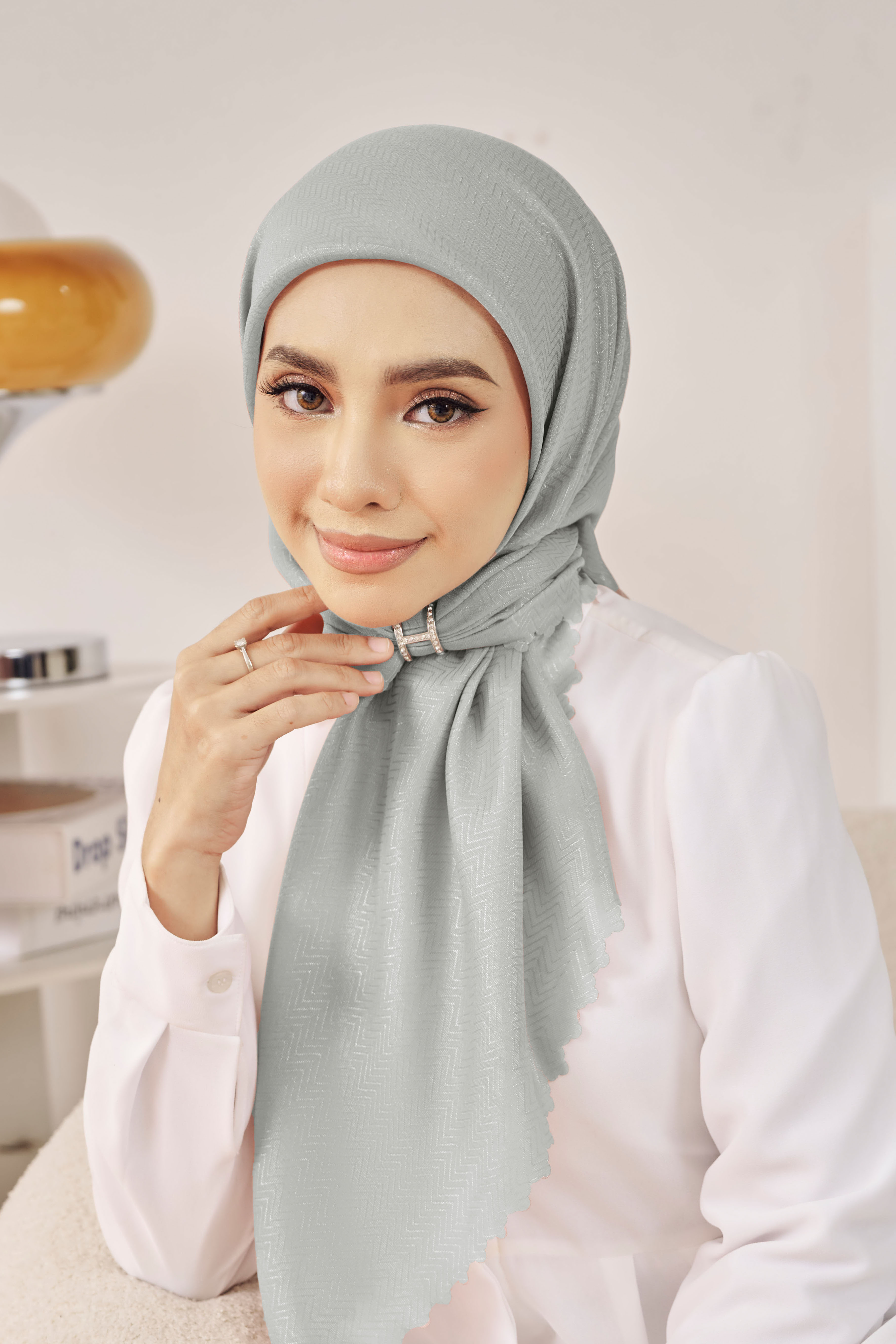 (AS-IS) LUNA Bawal Kayr in Grey